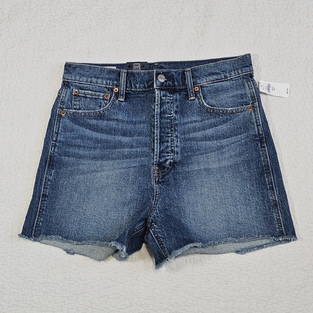 NWT Gap Tall Sky High Rise Cheeky Denim Shorts with Raw Hem